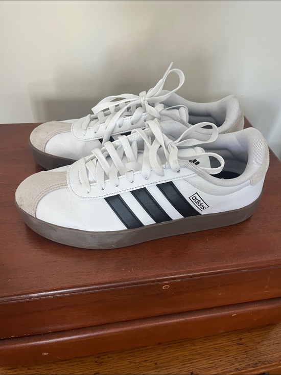 adidas Shoes - adidas Women’s VL Court 3.0 size 9